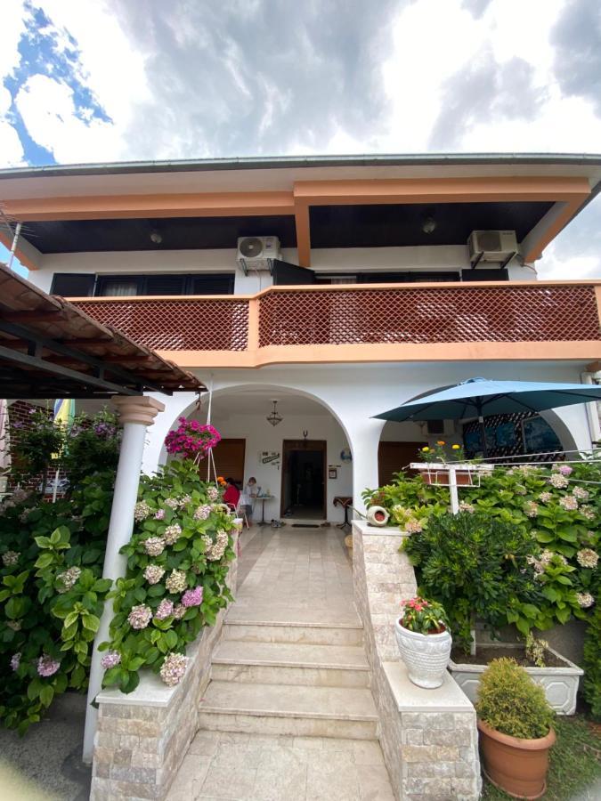 Studio Rooms Moncherie Ulcinj Exterior foto